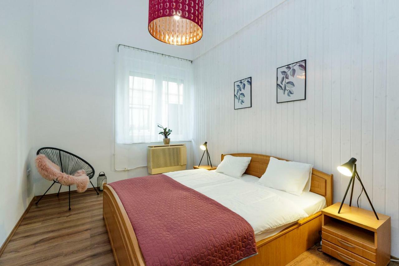 Sophie Apartman Eger Exterior photo
